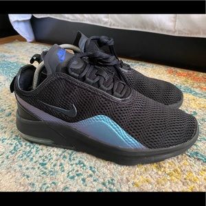 Nike Air Max Motion 2 running shoes